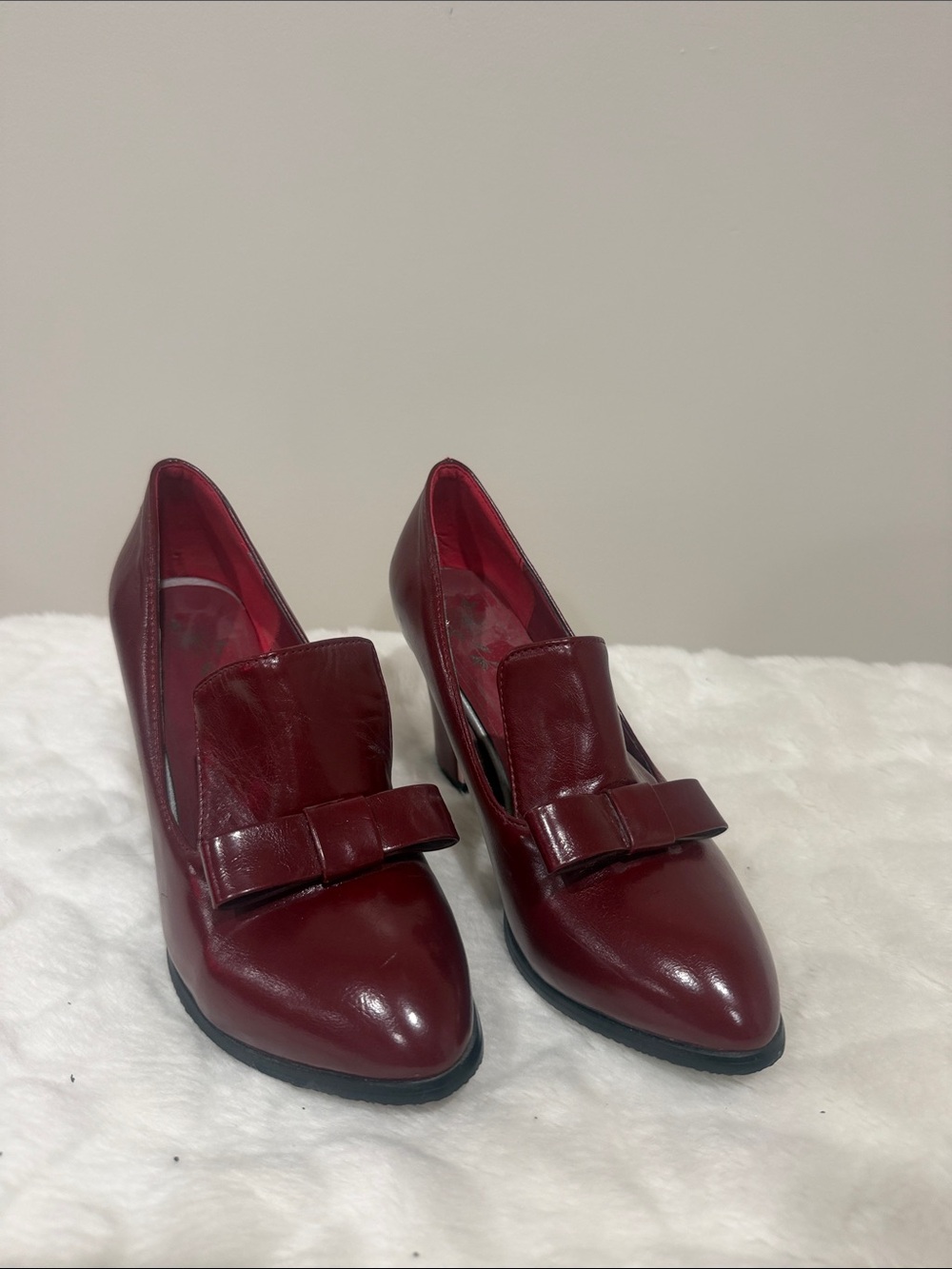 Bow-Accent Pointed-Toe Flats in Burgundy